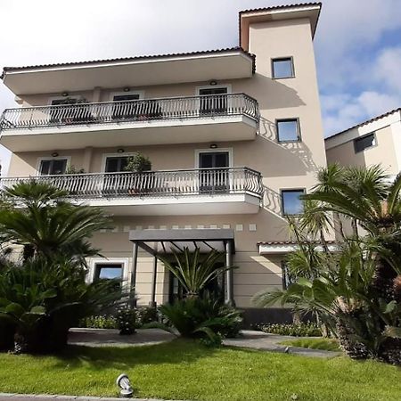 Hotel Tiro A Volo Pozzuoli Bagian luar foto