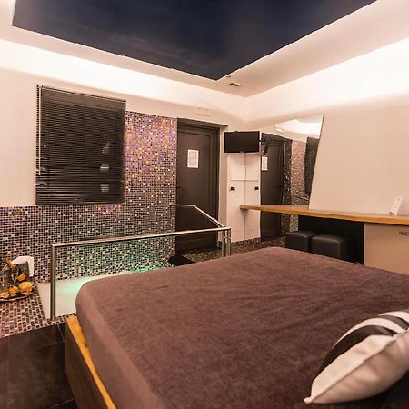 Hotel Tiro A Volo Pozzuoli Bagian luar foto