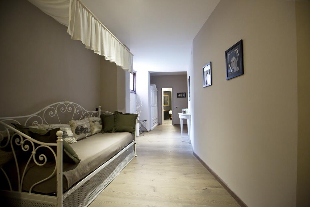 Hotel Tiro A Volo Pozzuoli Bagian luar foto