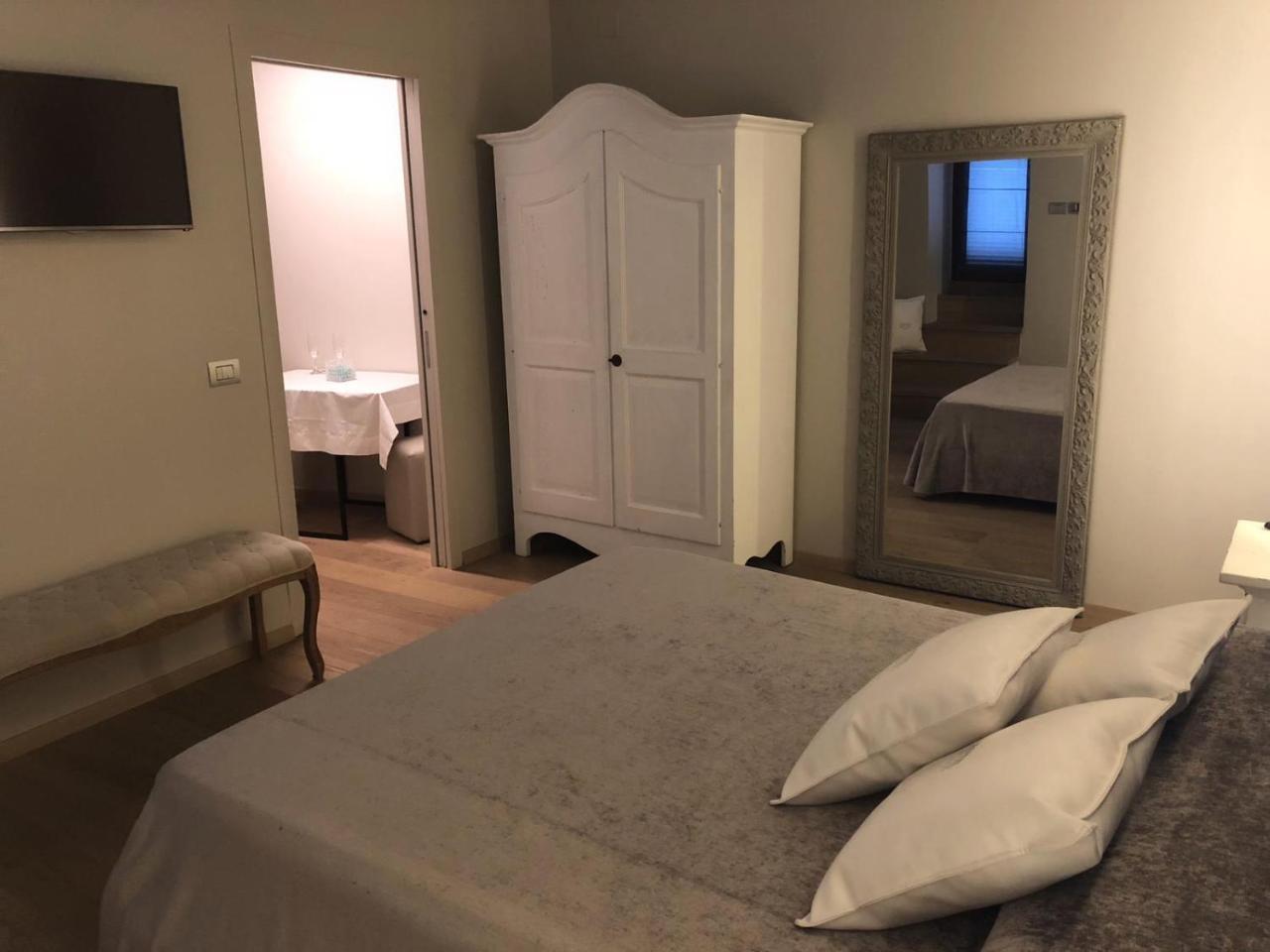 Hotel Tiro A Volo Pozzuoli Bagian luar foto