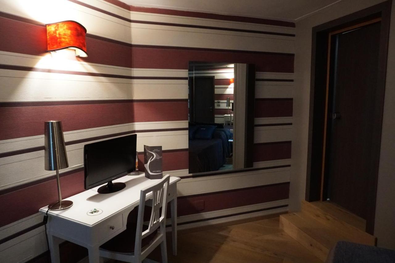 Hotel Tiro A Volo Pozzuoli Bagian luar foto